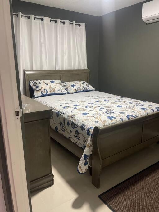 New Kingston Retreat Apartman Kültér fotó